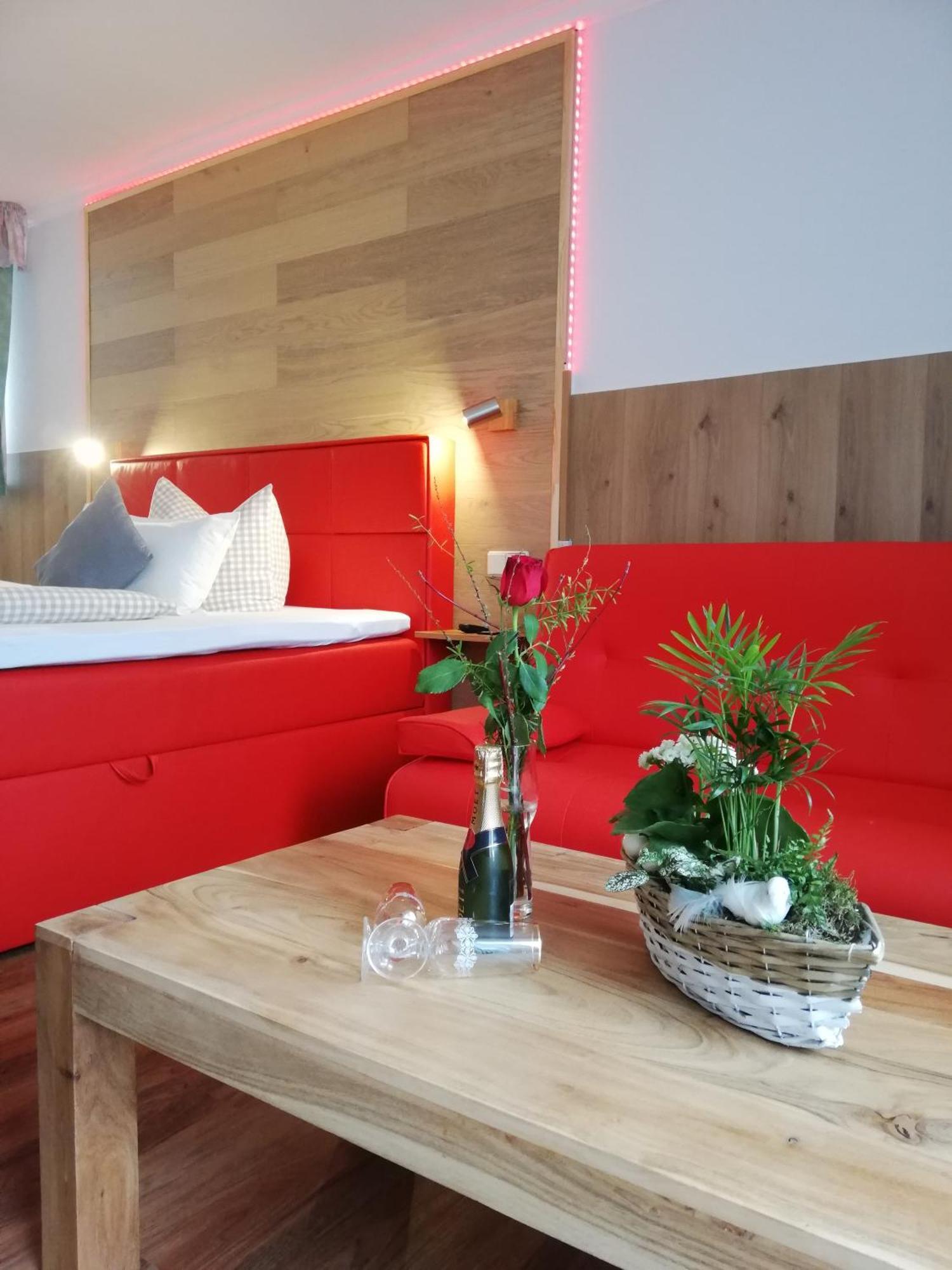 Landhotel Waldschloesschen Mit Gaststube Sohland an der Spree Экстерьер фото